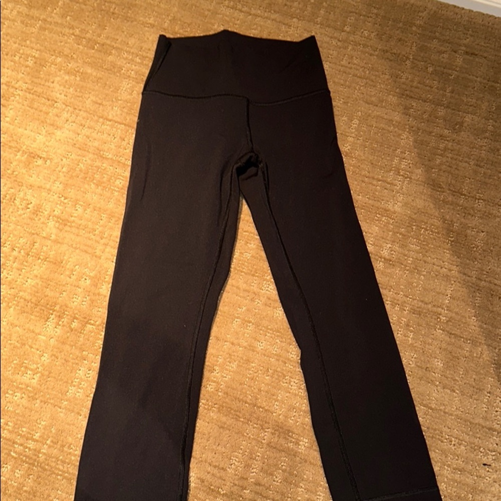 LULULEMON CROP LEGGINGS SIZE 4 NEVER WORN